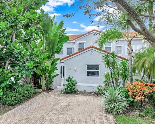 1420 Weeping Willow Way, Hollywood, FL 33019