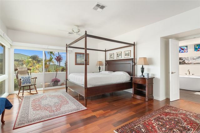 2039 Laukahi Street, Honolulu, HI 96821