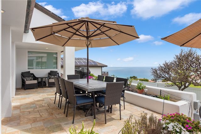 2039 Laukahi Street, Honolulu, HI 96821