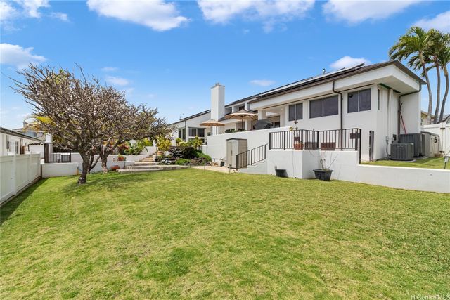 2039 Laukahi Street, Honolulu, HI 96821