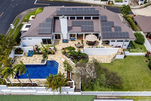 2039 Laukahi Street, Honolulu, HI 96821