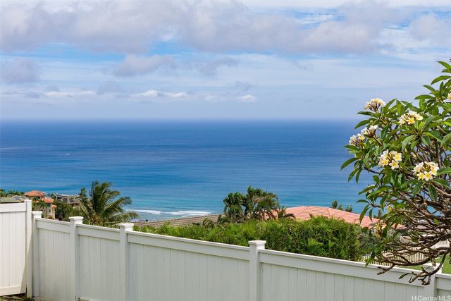 2039 Laukahi Street, Honolulu, HI 96821