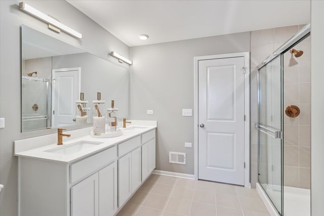 1799 Breton Avenue, North Aurora, IL 60542