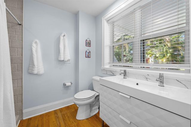 201 W THOMAS STREET, Tampa, FL 33604