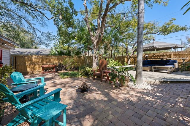 201 W THOMAS STREET, Tampa, FL 33604