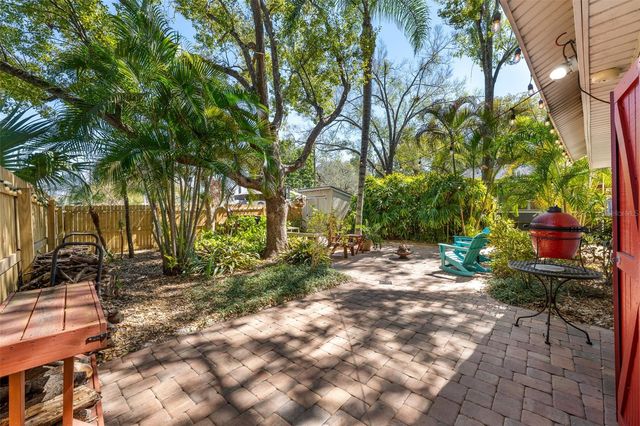 201 W THOMAS STREET, Tampa, FL 33604