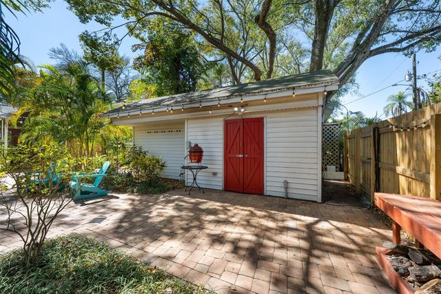 201 W THOMAS STREET, Tampa, FL 33604