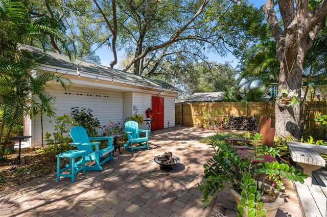 201 W THOMAS STREET, Tampa, FL 33604