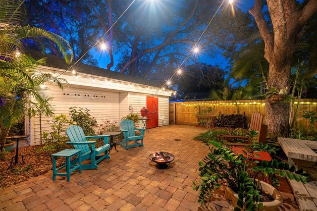 201 W THOMAS STREET, Tampa, FL 33604