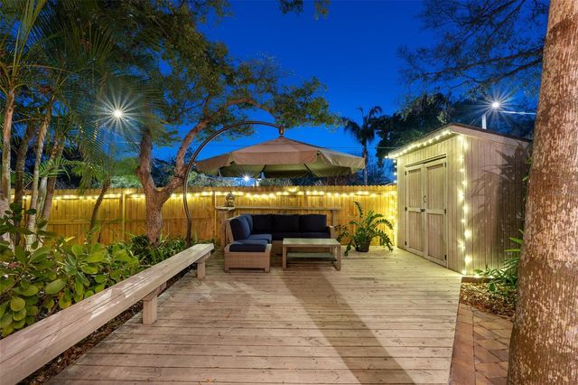 201 W THOMAS STREET, Tampa, FL 33604