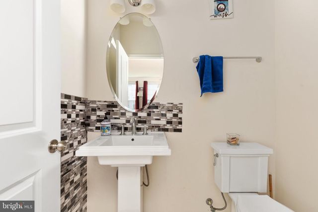 42304 LANCASTER WOODS SQ, Chantilly, VA 20152