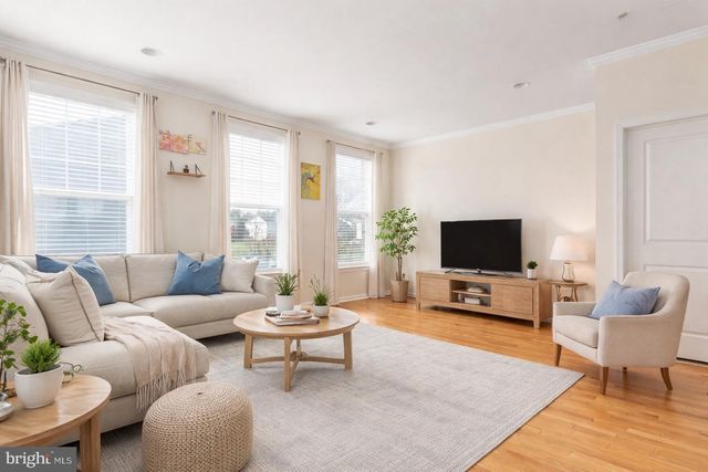42304 LANCASTER WOODS SQ, Chantilly, VA 20152