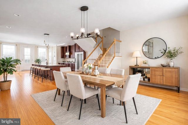 42304 LANCASTER WOODS SQ, Chantilly, VA 20152