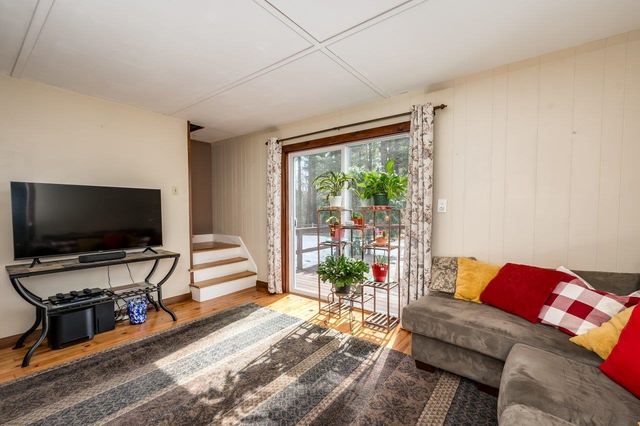 36 Highland Avenue, Derry, NH 03038