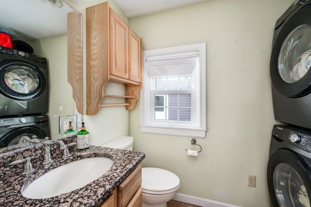 36 Highland Avenue, Derry, NH 03038