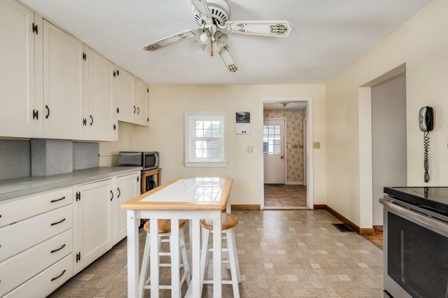 36 Highland Avenue, Derry, NH 03038