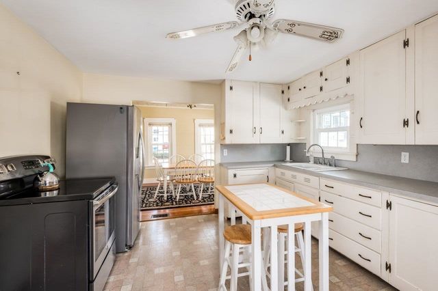 36 Highland Avenue, Derry, NH 03038