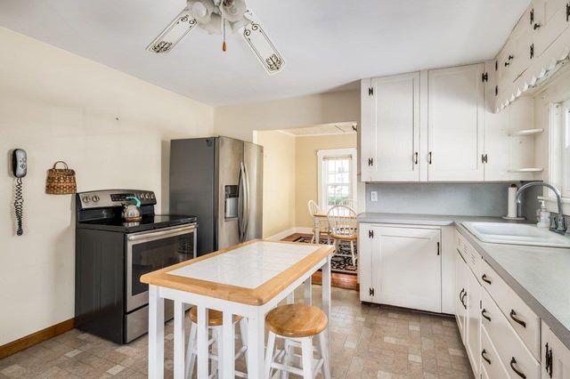 36 Highland Avenue, Derry, NH 03038