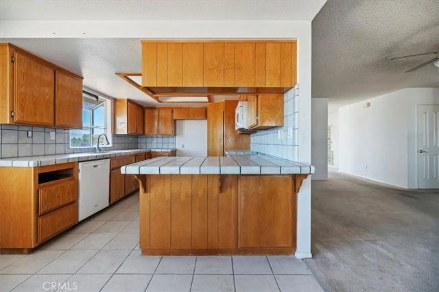 16924 Crestview, Victorville, CA 92395