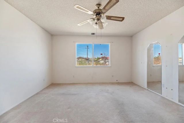 16924 Crestview, Victorville, CA 92395