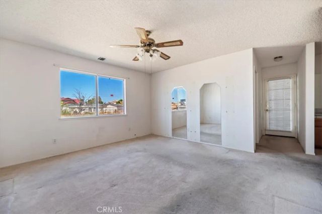 16924 Crestview, Victorville, CA 92395