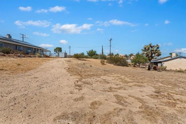 16924 Crestview, Victorville, CA 92395