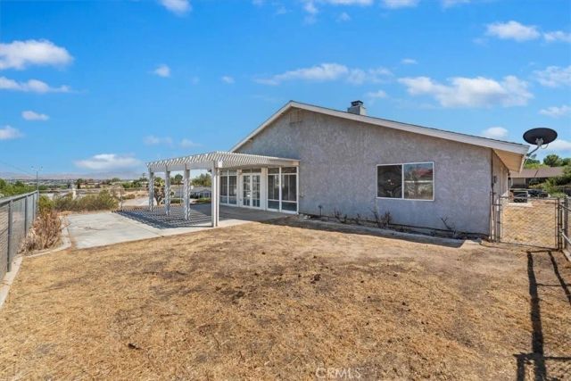 16924 Crestview, Victorville, CA 92395