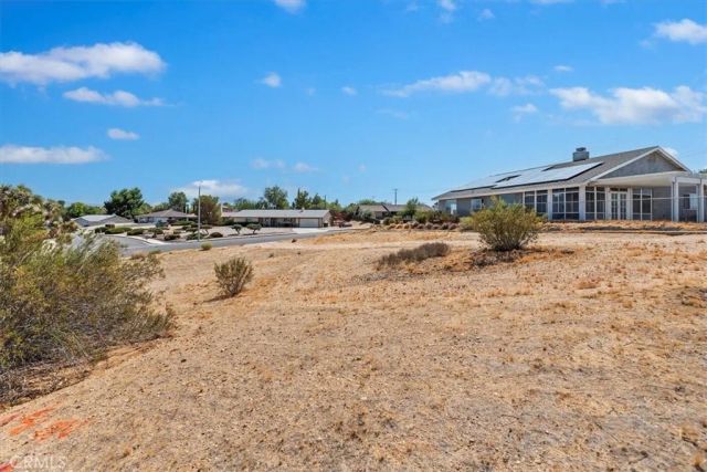16924 Crestview, Victorville, CA 92395