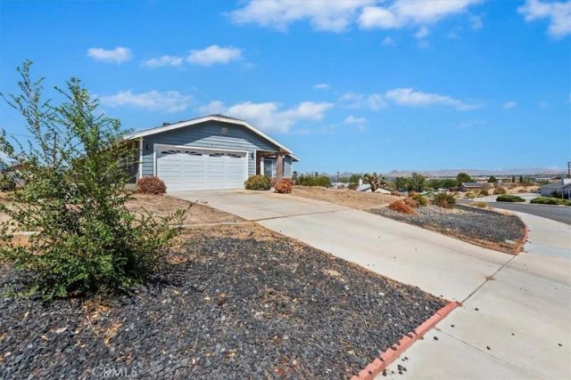 16924 Crestview, Victorville, CA 92395