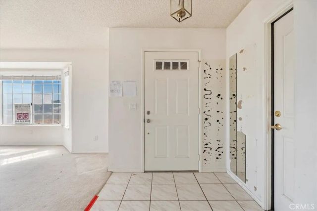 16924 Crestview, Victorville, CA 92395