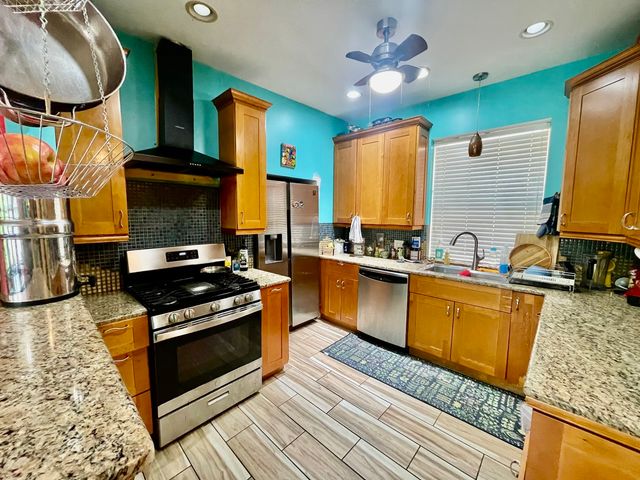 7916 S Constance Avenue, Chicago, IL 60617
