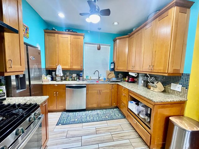 7916 S Constance Avenue, Chicago, IL 60617