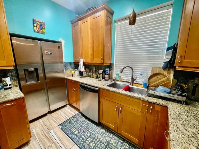 7916 S Constance Avenue, Chicago, IL 60617