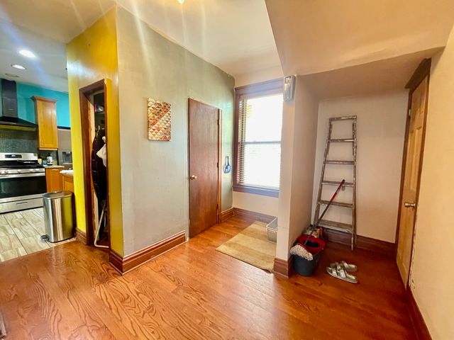7916 S Constance Avenue, Chicago, IL 60617
