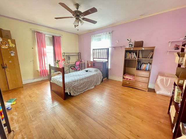 7916 S Constance Avenue, Chicago, IL 60617