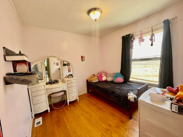 7916 S Constance Avenue, Chicago, IL 60617