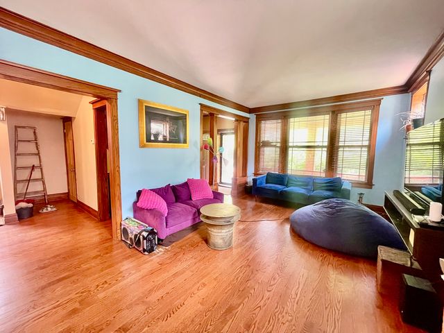 7916 S Constance Avenue, Chicago, IL 60617