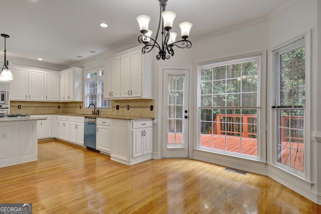 125 Oak Knoll, Fayetteville, GA 30214