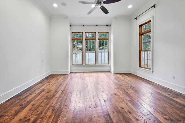 4936 Mimosa St, Baton Rouge, LA 70808