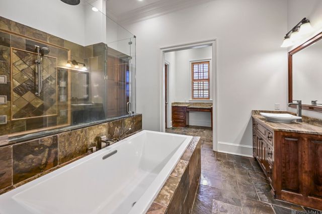 4936 Mimosa St, Baton Rouge, LA 70808