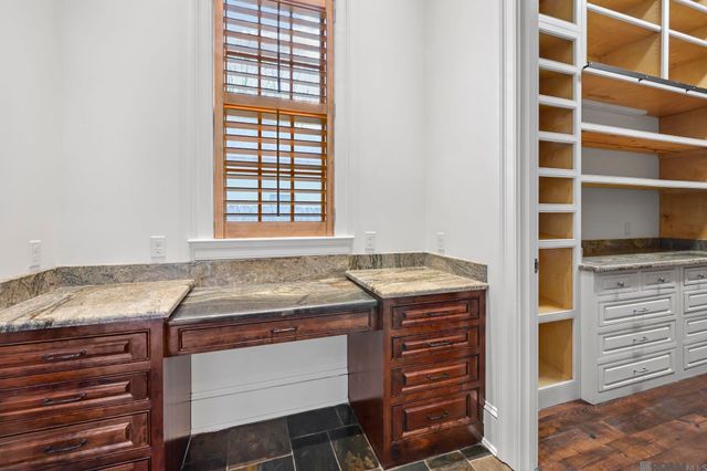 4936 Mimosa St, Baton Rouge, LA 70808