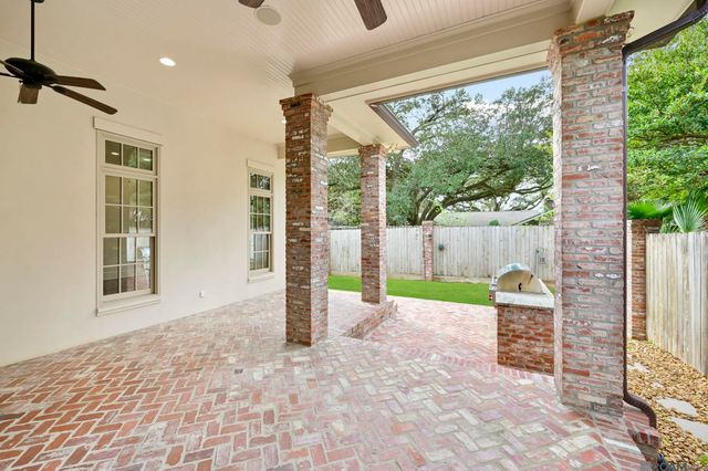 4936 Mimosa St, Baton Rouge, LA 70808