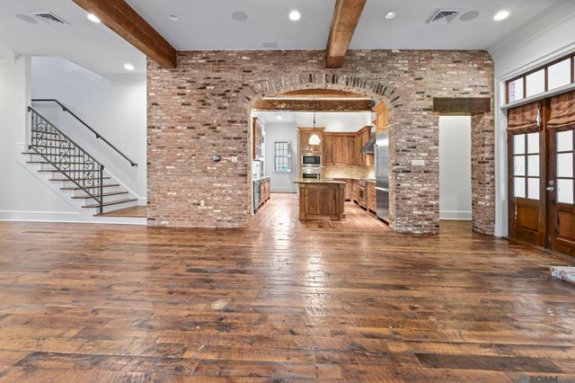 4936 Mimosa St, Baton Rouge, LA 70808