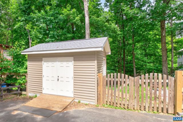 4 STIGGER RD, Palmyra, VA 22963
