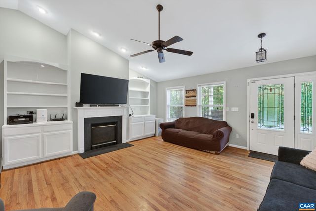 4 STIGGER RD, Palmyra, VA 22963