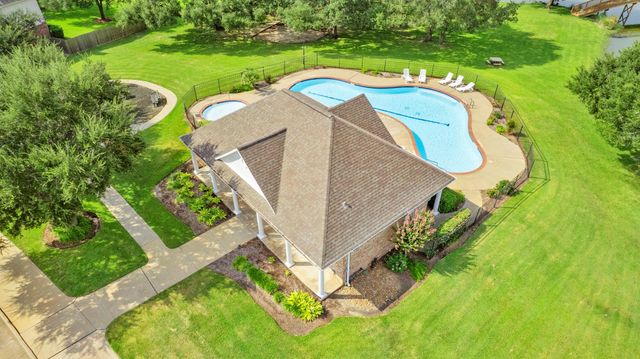 18 Crest Gate, Houston, TX 77082