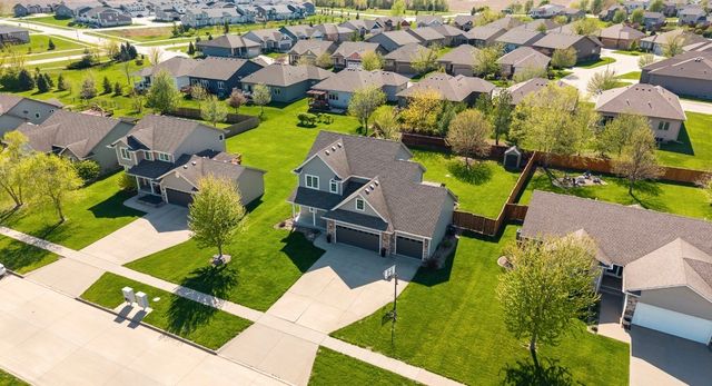 1328 91st Street, West Des Moines, IA 50266