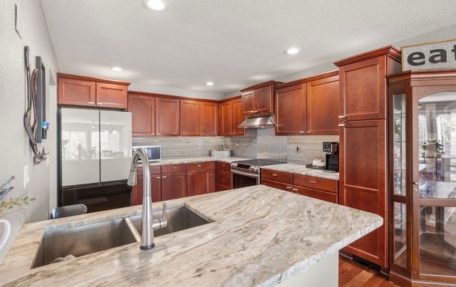 1328 91st Street, West Des Moines, IA 50266