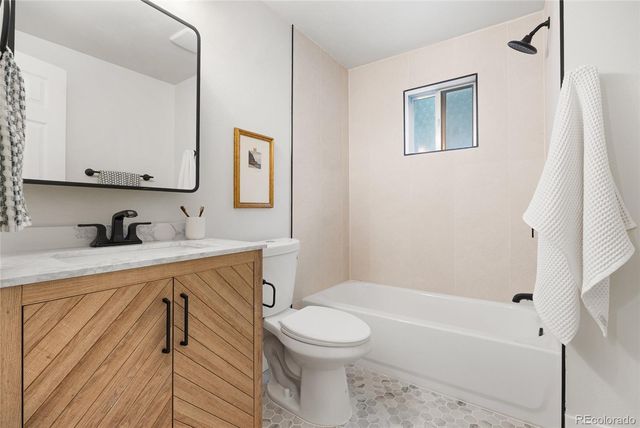 96 Moose Road, Lyons, CO 80540