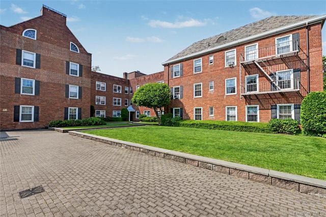 1815 Palmer Avenue 2L, Larchmont, NY 10538